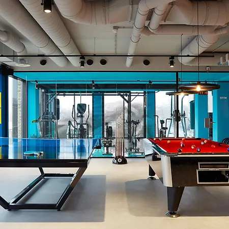 The Social Hub 4*