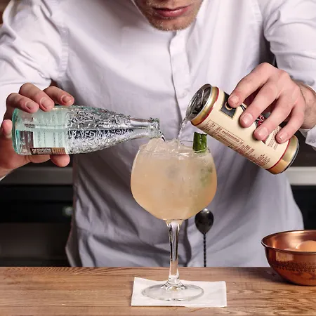 The Social Hub Hotel 4*