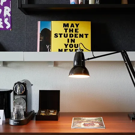 Hotel The Social Hub 4*