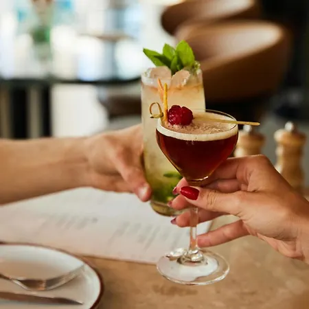 Hotel The Social Hub 4*