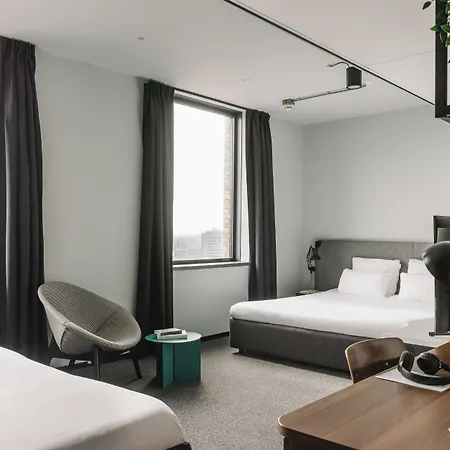 Hotel The Social Hub 4*