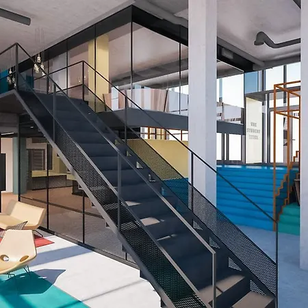 The Social Hub 4*